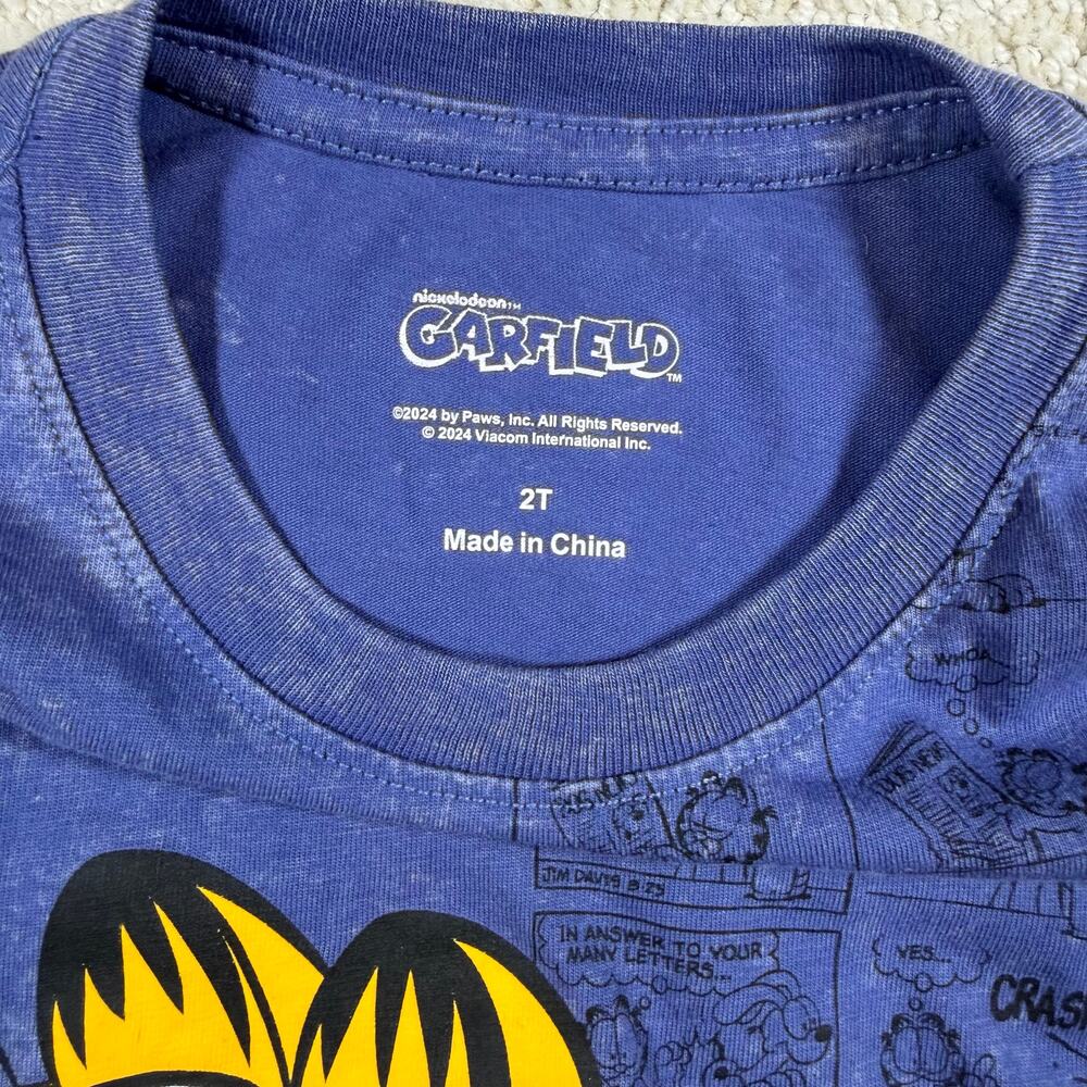 Unisex Garfield Graphic T-Shirt for kids size 2T